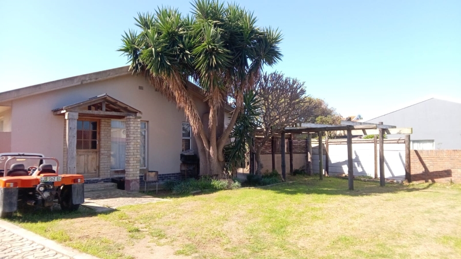 2 Bedroom Property for Sale in Bluewater Bay Eastern Cape